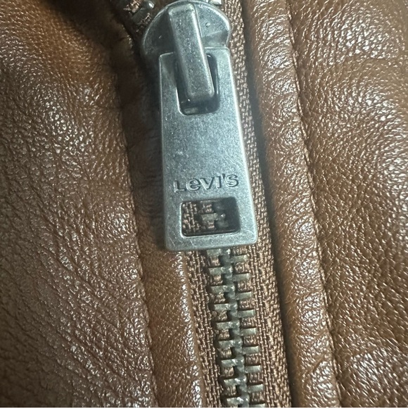 Levi's womens The Classic Faux Leather Moto Jacket - Picture 8 of 14